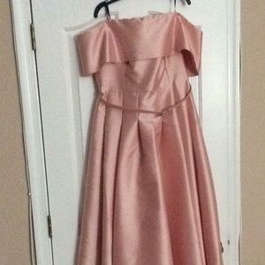 Vince Camuto dress off the shoulders high low hem